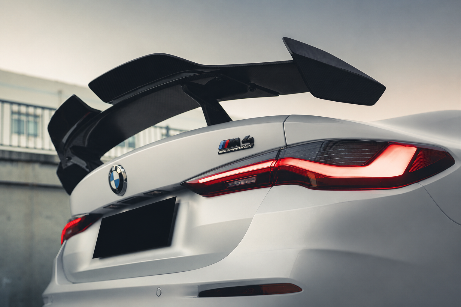 DW Style Carbon Fiber Wing - BMW M4 G82